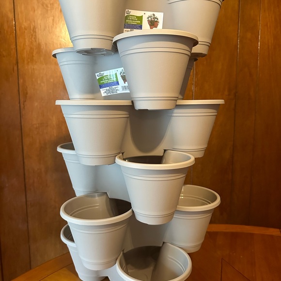6- stackable 3-tier planter color beige for garden - Picture 1 of 5